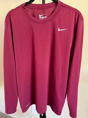 Nike Long-Sleeve Dri-Fit Performance Tee Size Medium